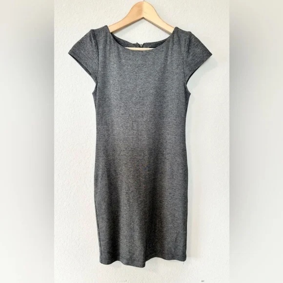 Alice + Olivia employed TIFFANY EASY FITSHORT SLEEVE dress - Picture 5 of 11